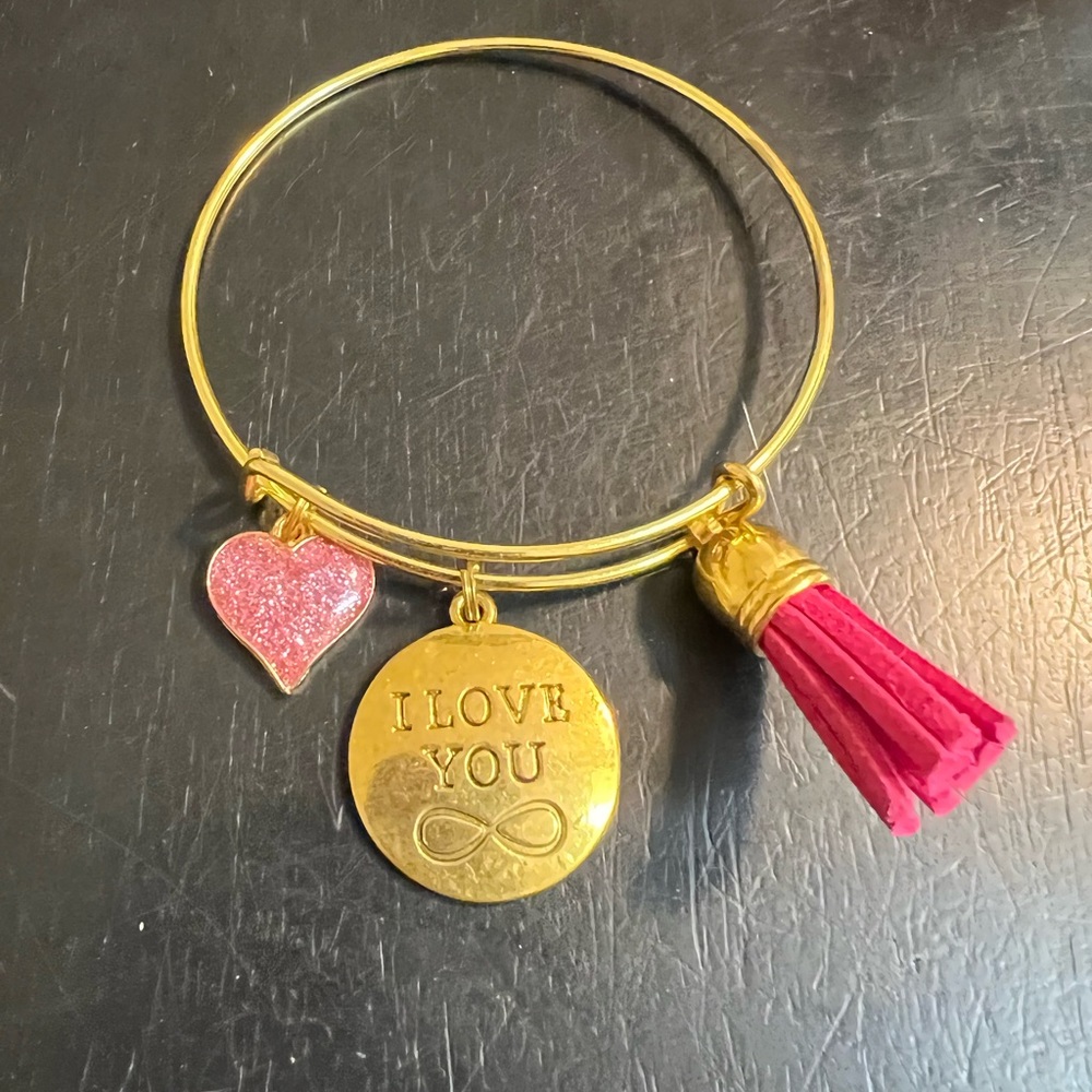 ONE PRE-OWNED 8” GOLDTONE BANGLE CHARM BRACELET CTM1